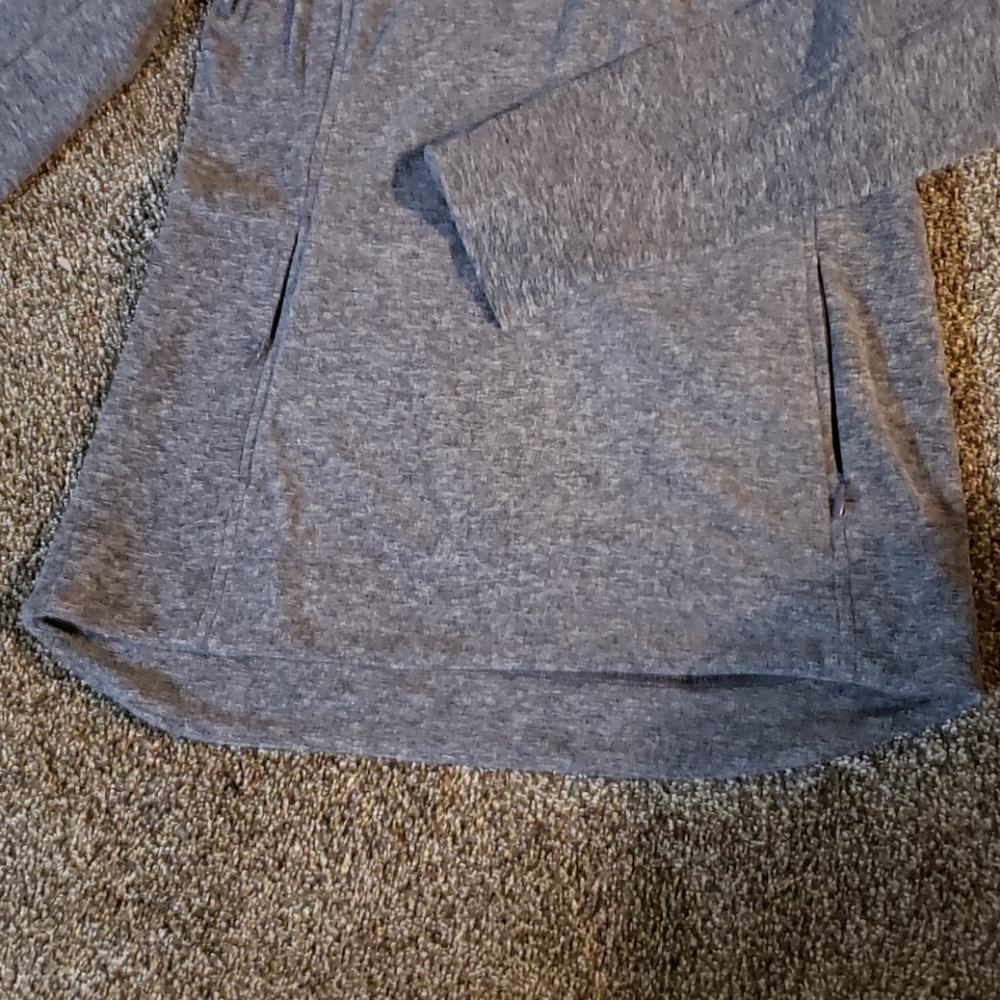Fitted Pullover - Picture 6 of 6